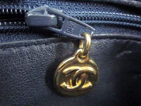 Smart Smoothies: Genuine Vintage Chanel Zippers